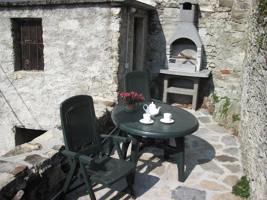 Pinky House Villa Nesso Italien