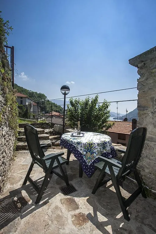 Pinky House Villa Nesso