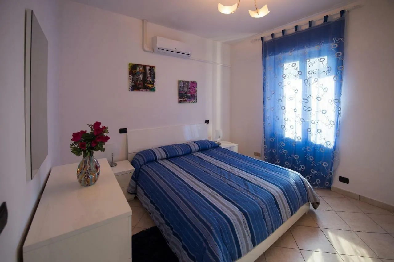 Pinky House Villa Nesso 0*,  Italien