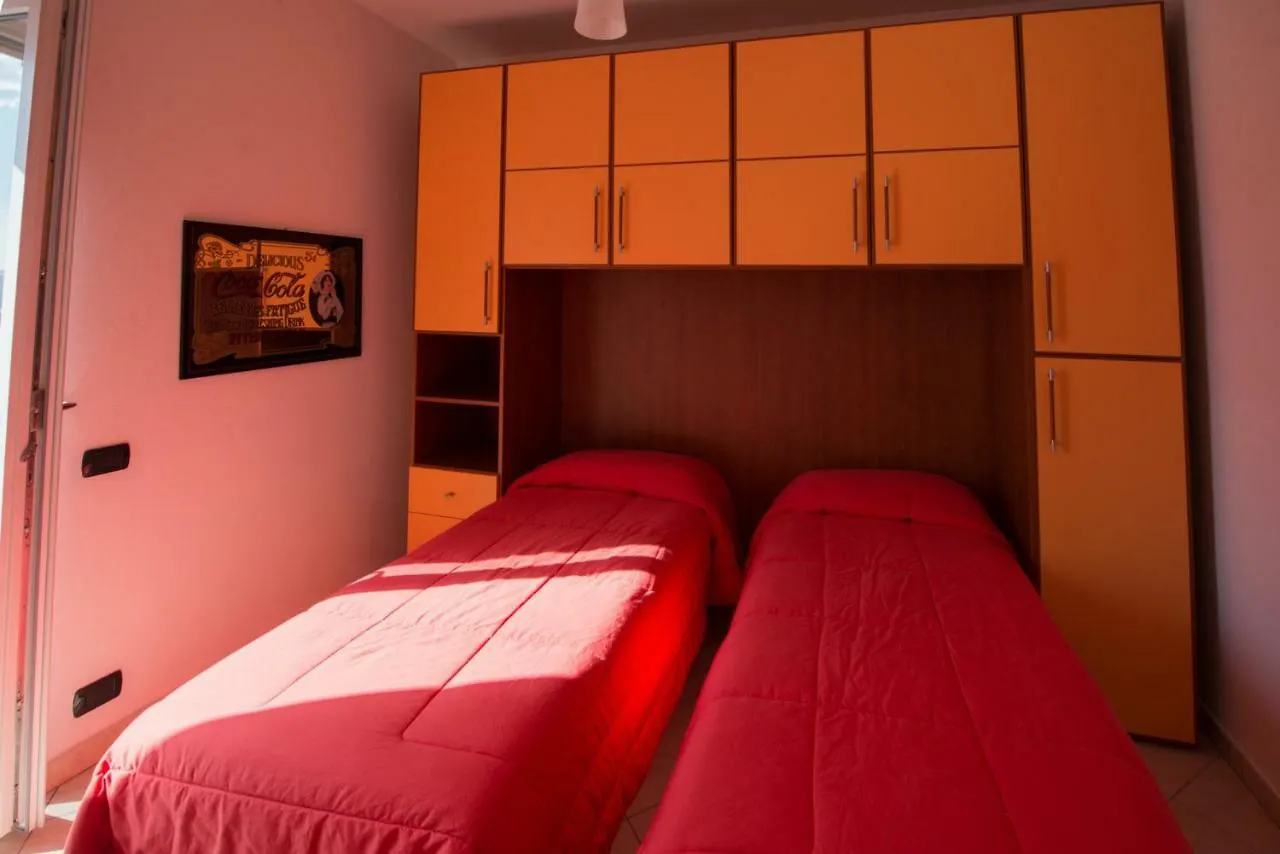 Pinky House Villa Nesso 0*,  Italien