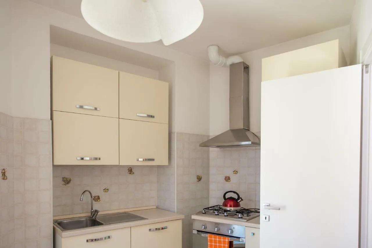 Pinky House Villa Nesso 0*,  Italien