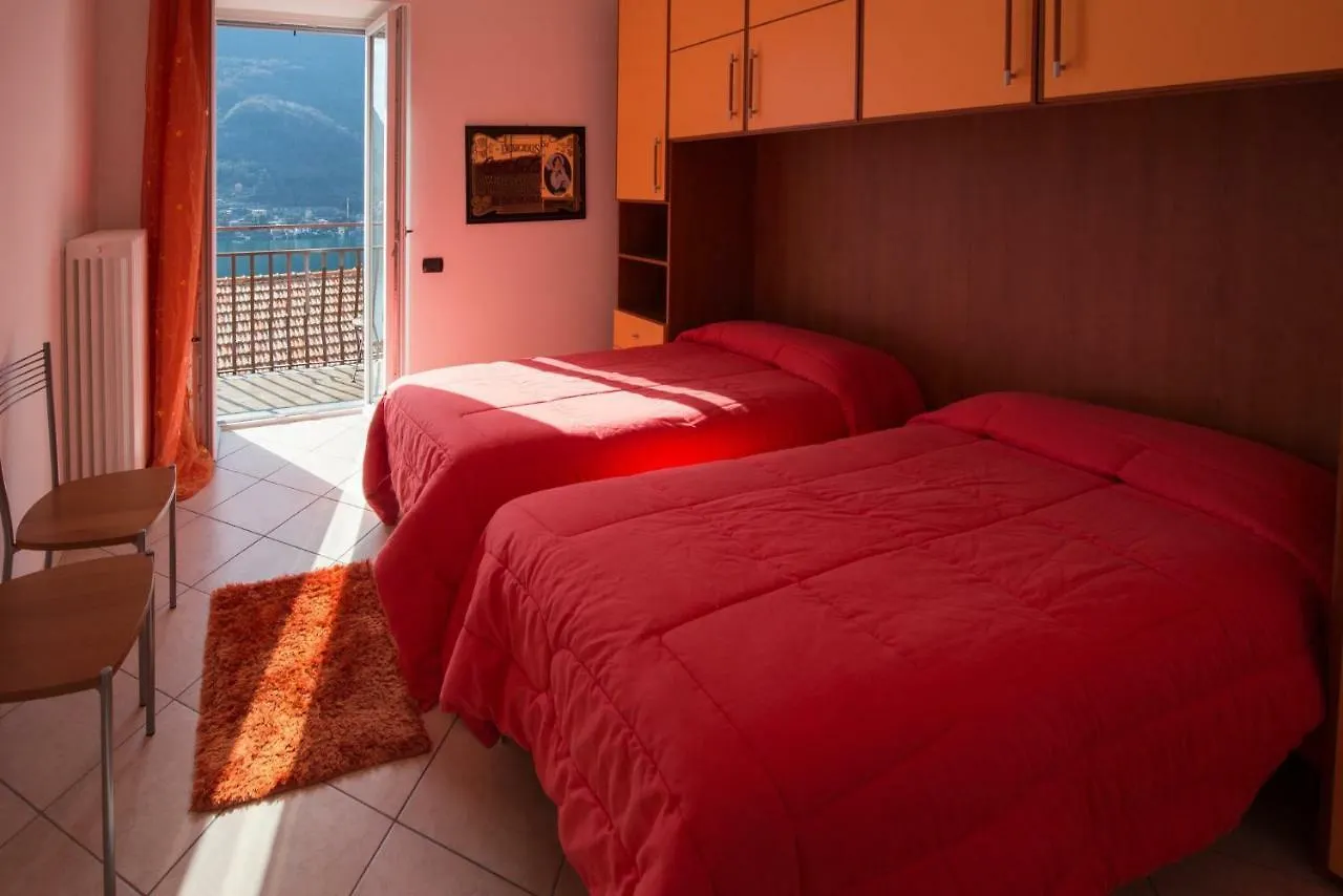 Feriehus Pinky House Villa Nesso